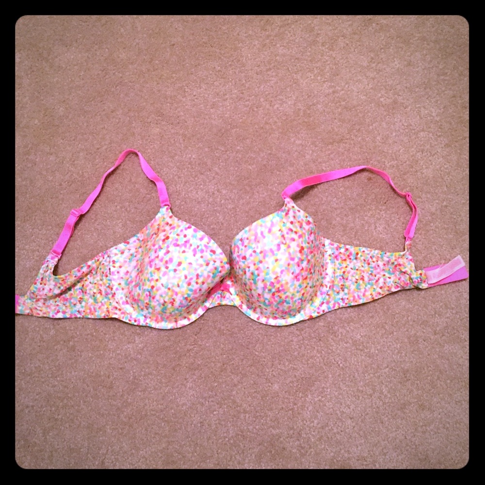 Victoria’s Secret 34DD Demi Bra